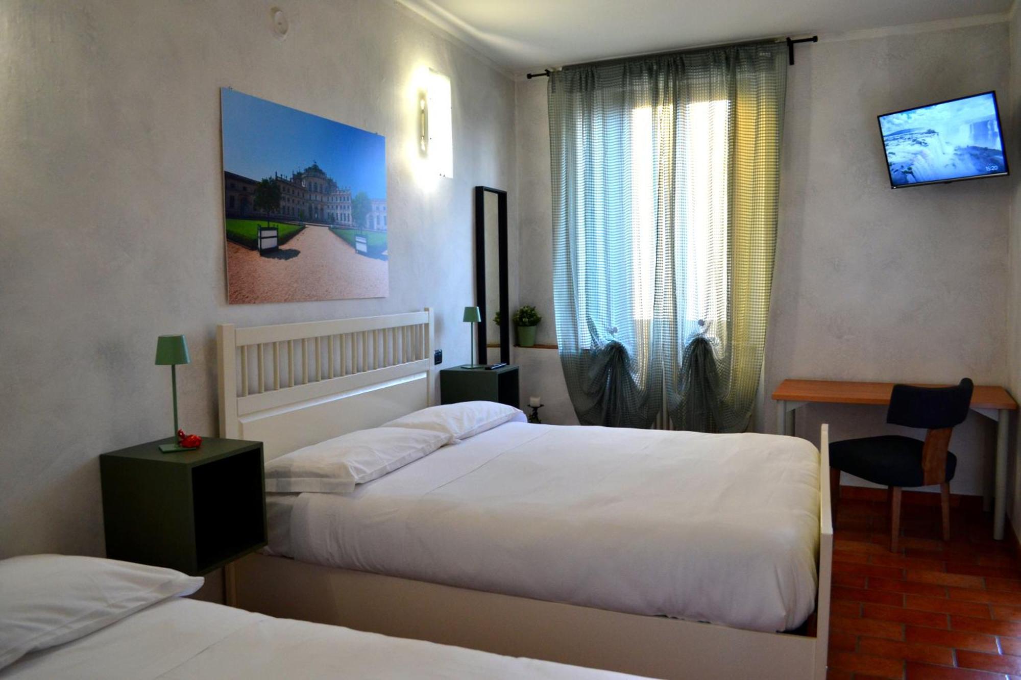 Domus Hotel 2*
